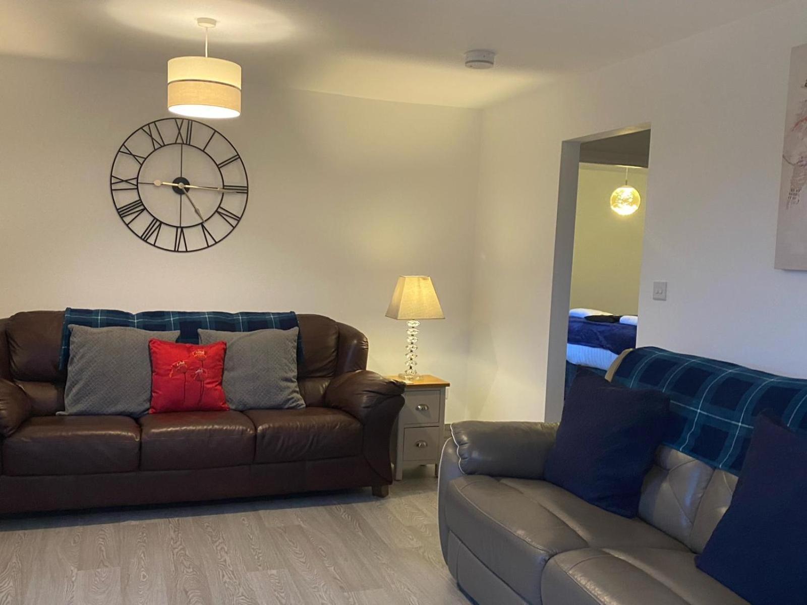 Fairview Farm Holiday Accommodation 14 Luxury Lodges, Cabins, Dog Friendly, Suitable For Couples, Families And Groups, Wedding Guests , Corporate Events, Sleeps 2-65 Guests In Ravenshead, Nottingham Near Sherwood Forest, Set In 88 Acres מראה חיצוני תמונה